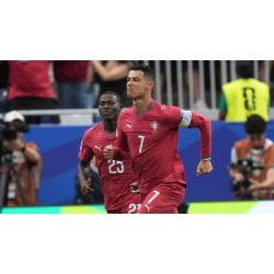 De 41-jarige Cristiano Ronaldo wil nog steeds meedoen aan het WK 2030 De 41-jarige Cristiano Ronaldo wil nog steeds meedoen aan het WK 2030